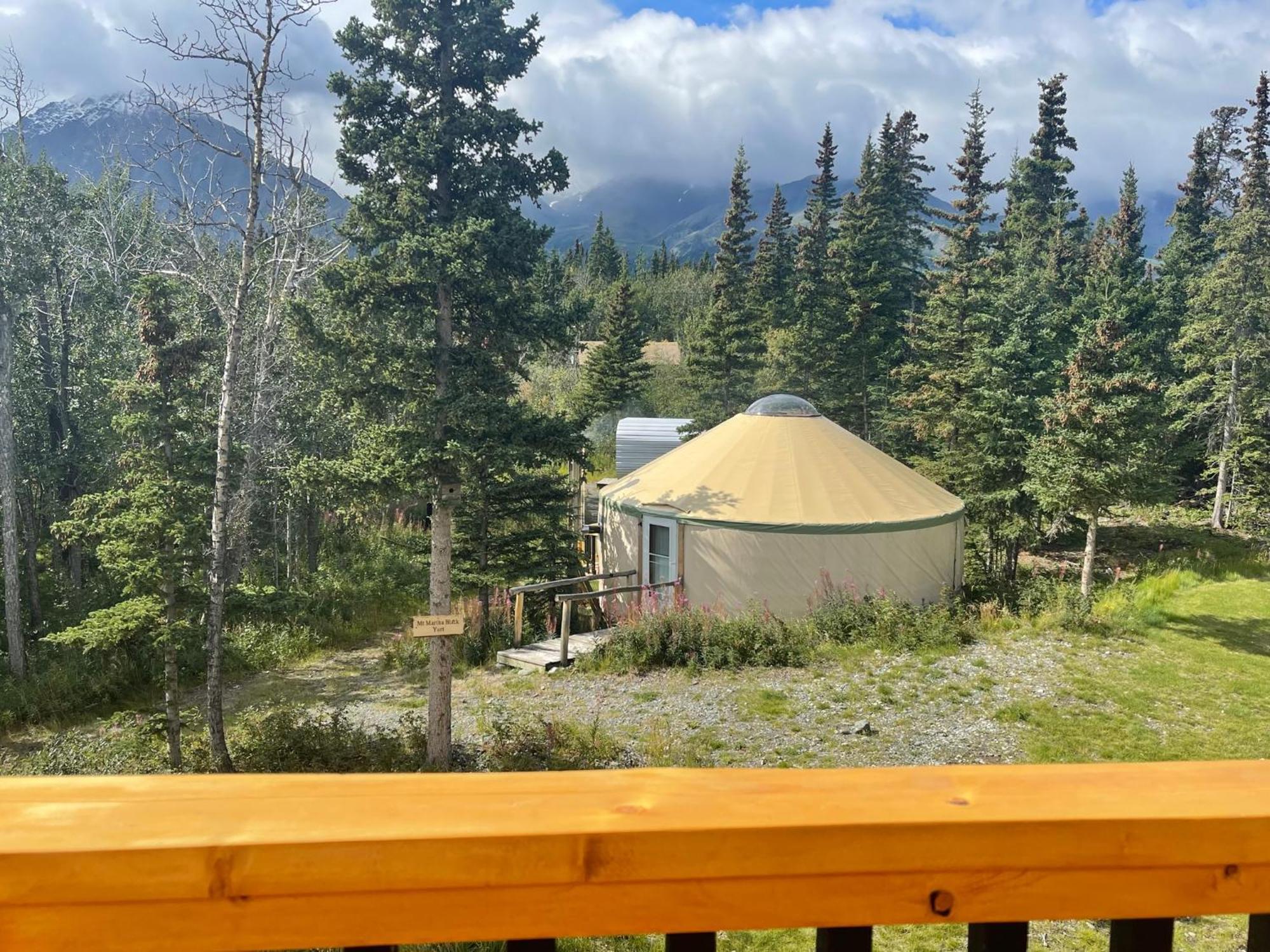 Mount Logan Ecolodge & Retreat Center Haines Junction Exterior photo